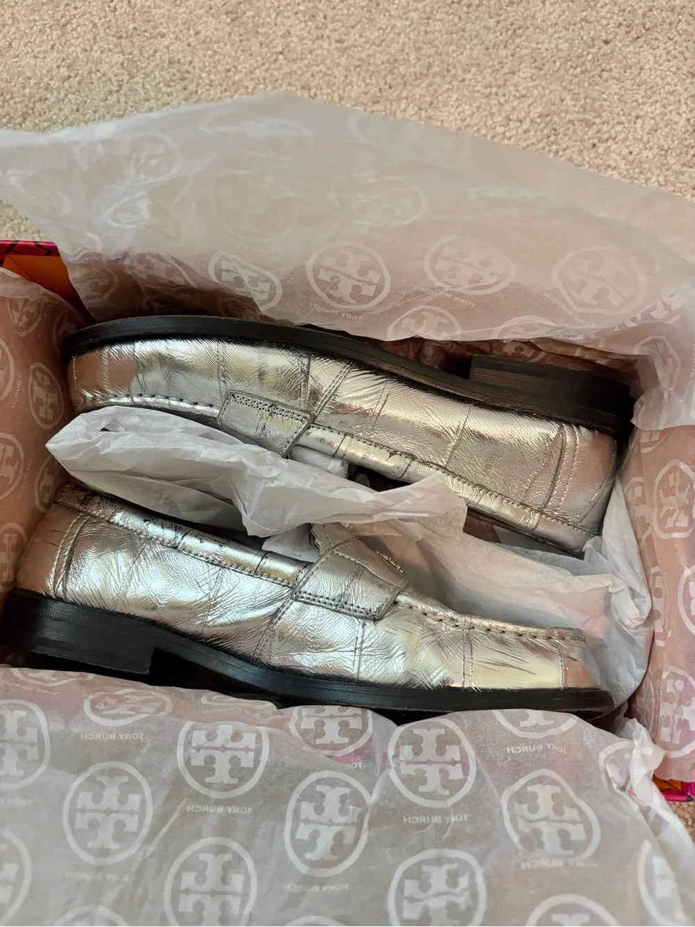 Tory Burch Silver Loafer, size 6.5